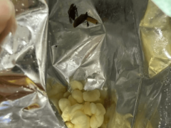 上好佳薯片被曝吃出“烘干蟑螂” 厂家初步排查否认