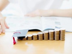 大学生一个月给多少生活费合适，过来人告诉你真实答案